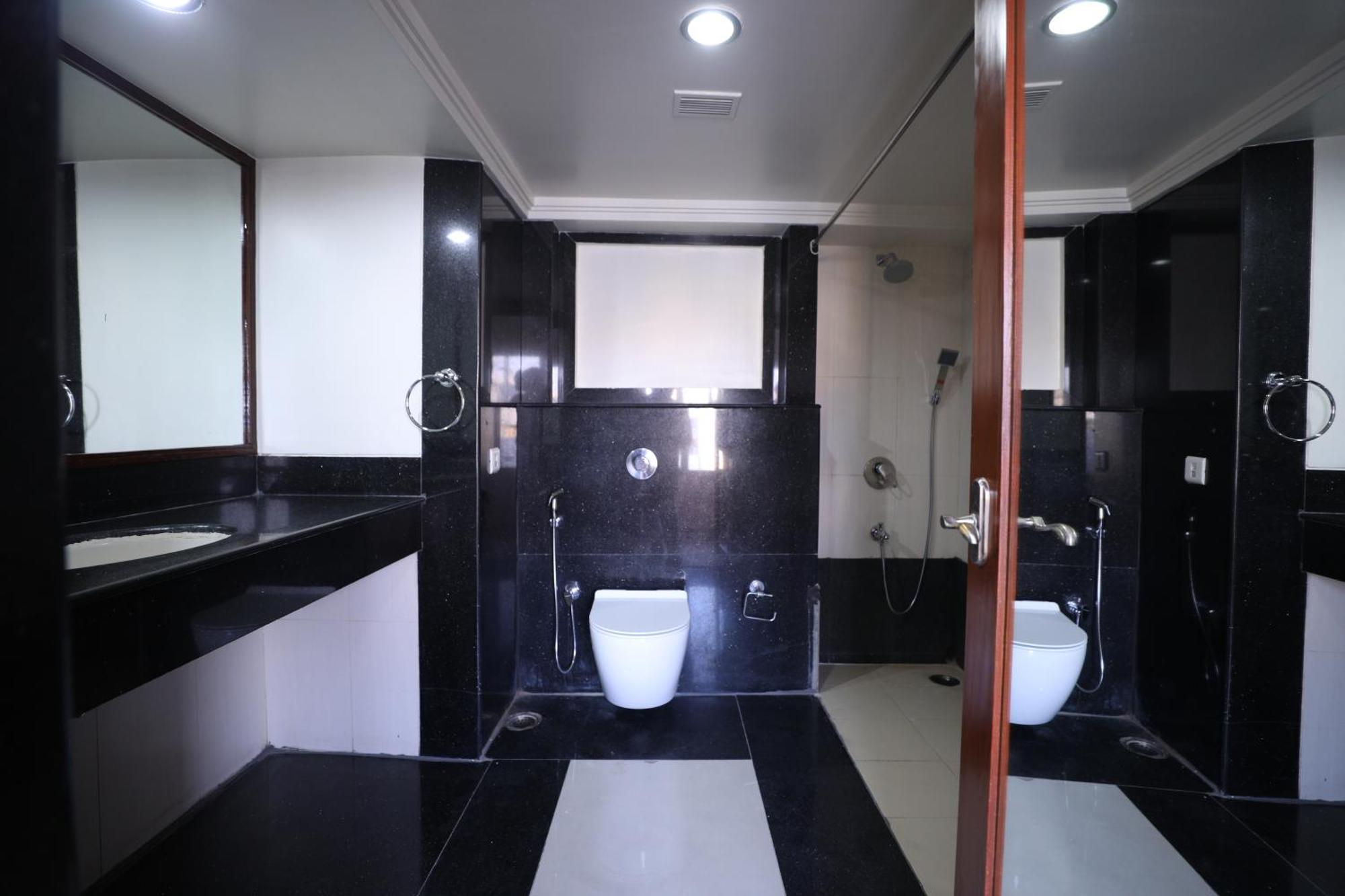 Eastin Hotels Haiderabad Buitenkant foto