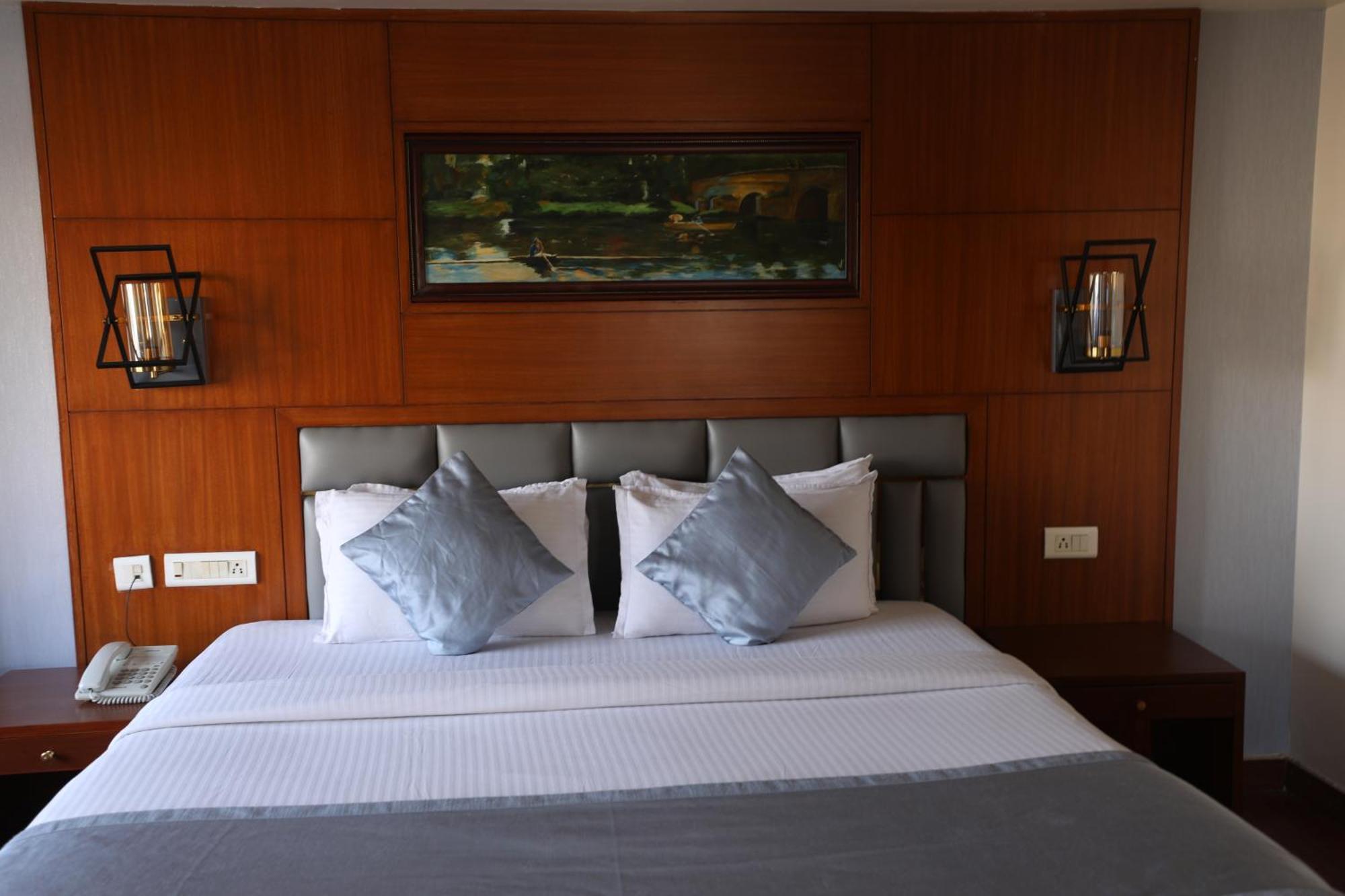 Eastin Hotels Haiderabad Buitenkant foto