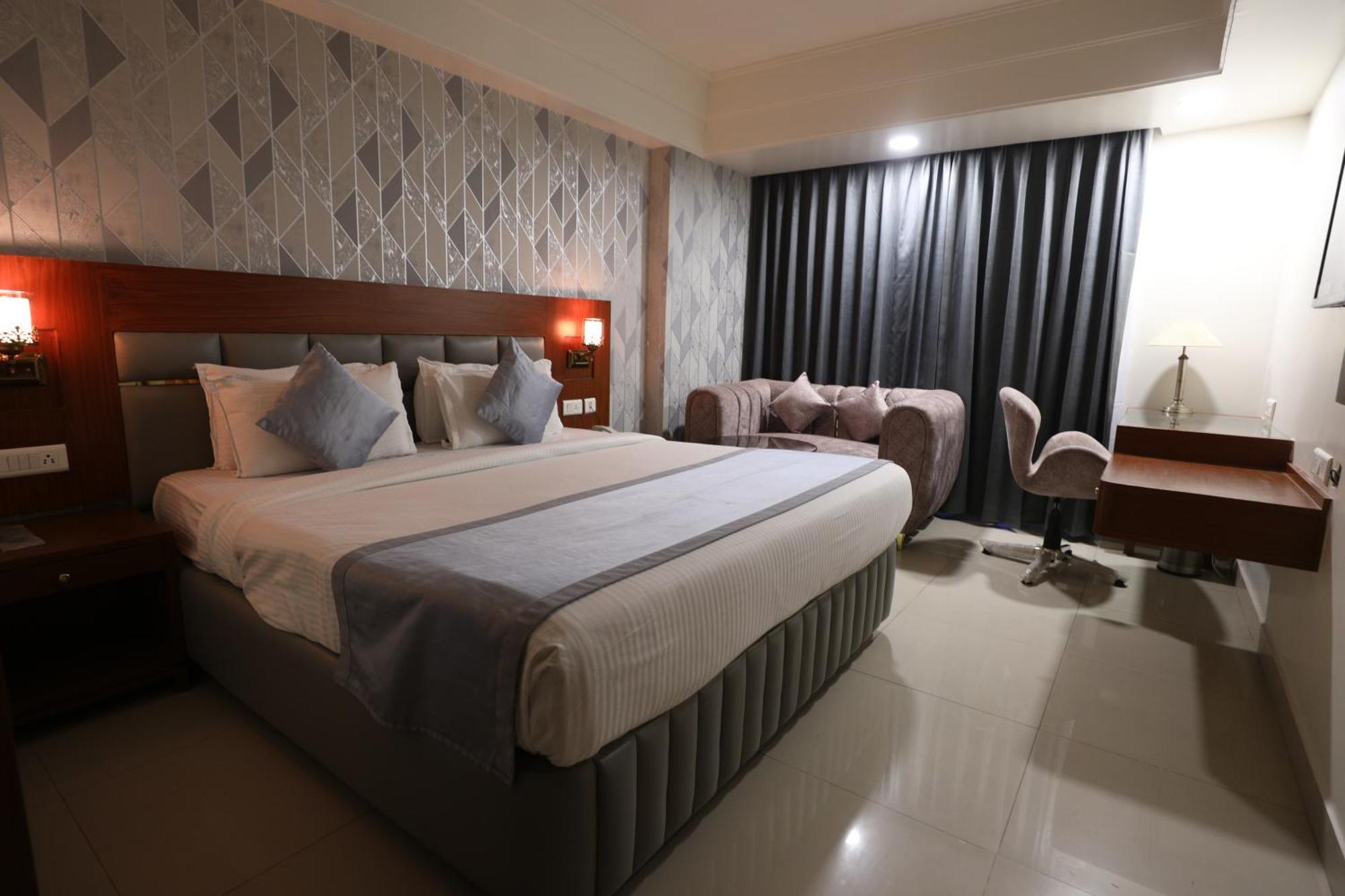 Eastin Hotels Haiderabad Buitenkant foto